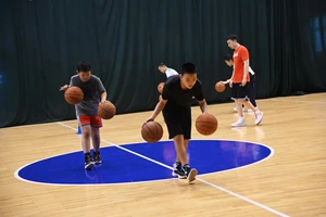 篮球训练营海报图片-五星篮球(Five-StarBasketball)训练营,是干什么的?